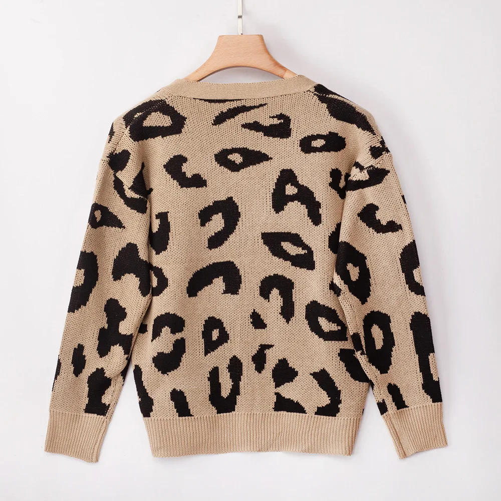 

2019 Ins Celebraty Fashion Autumn and Winter Sweater New Three-color Leopard Print Long-sleeved Cardigan Women's Sweater