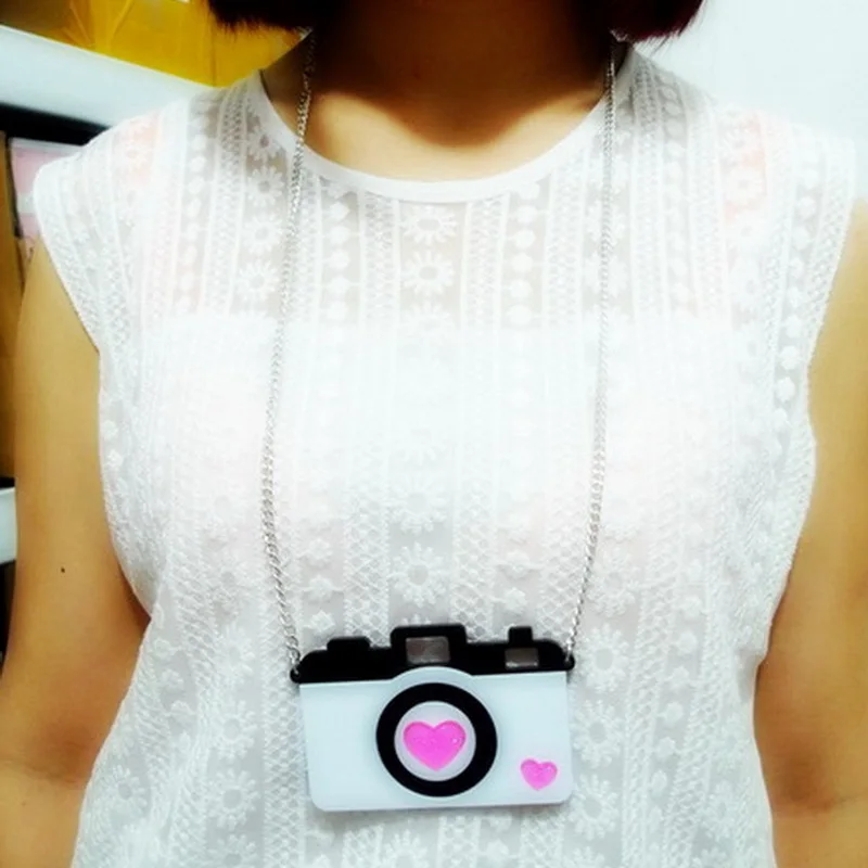 Модные ювелирные изделия Винтажный стиль фото девушка камера сердце кулон