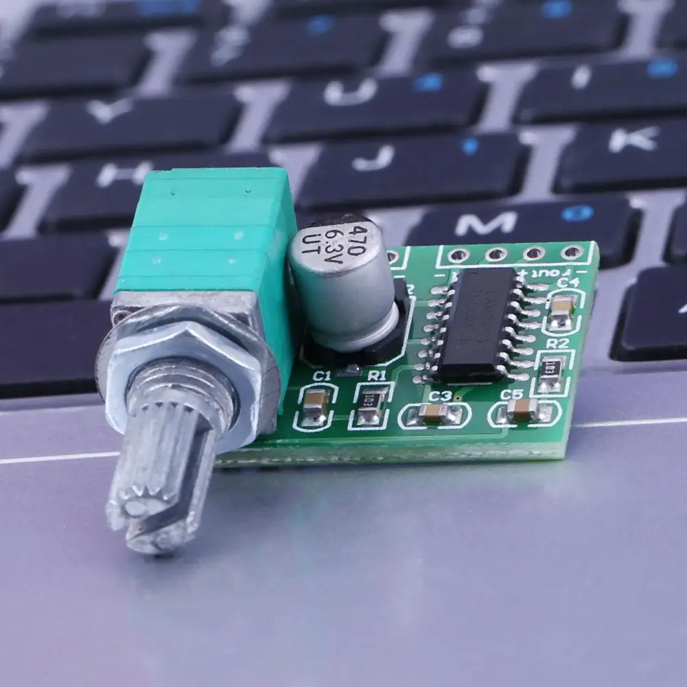 

1PCS New Arrival Mini DC 5V PAM8403 Audio Amplifier Module Board with Potentiometer Switch