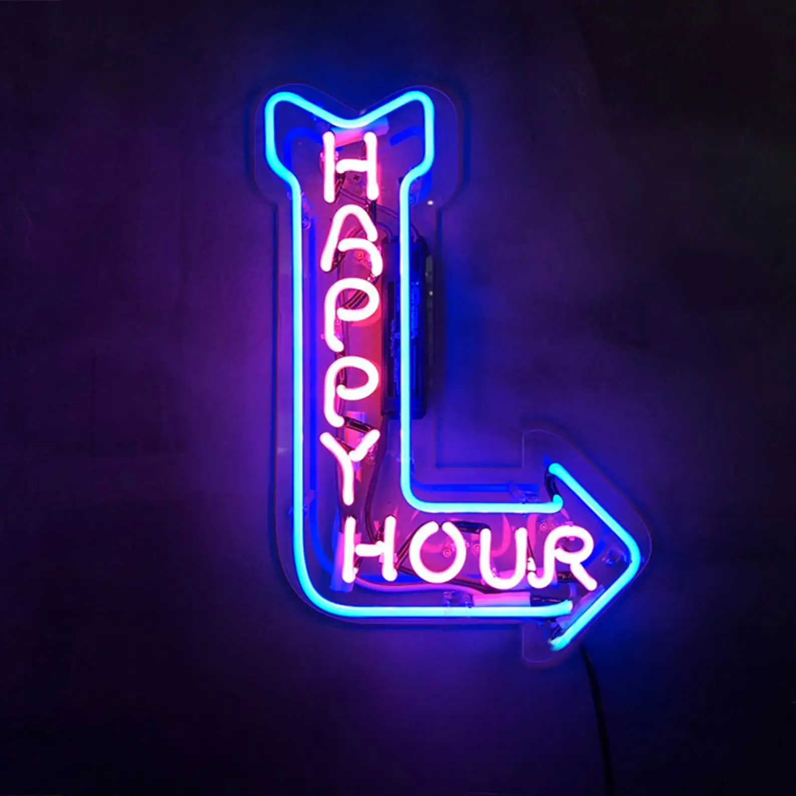 Неоновая лампа со стрелкой вправо и надписью Happy Hour акриловый светильник ручной