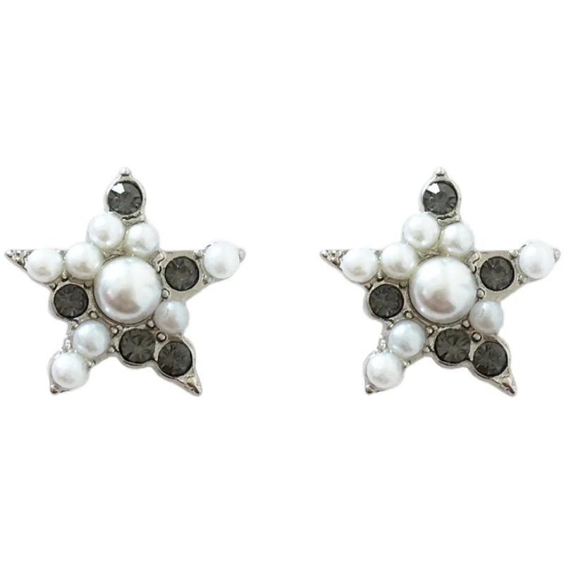 

Bilandi Modern Jewelry Star Earrings 2021 New Design Popular White Simulated Pearl Blak Crystal Stud Earrings For Girl Gift