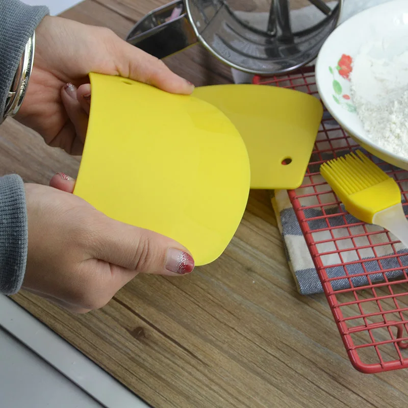 

Dough Cutter Molds Cream Smooth Cake Trapezoid Spatula Baking Pastry Tools Dough Scraper Kitchen tool