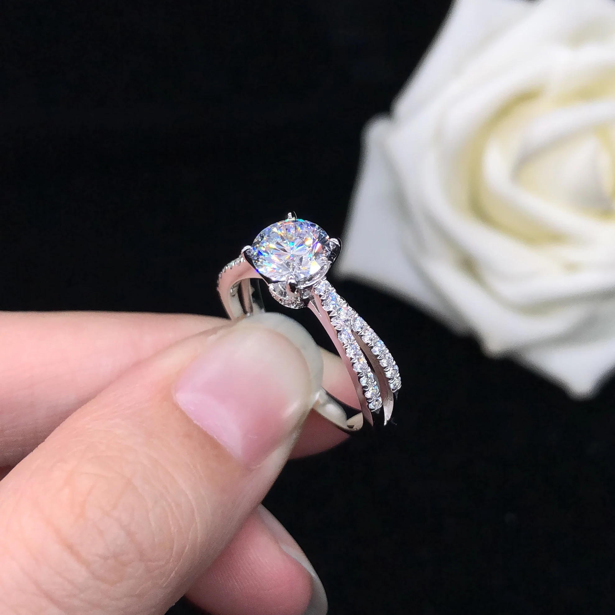 

Solid White Gold 18K Fine Jewelry Ring 1.5CT Round Cut VVS1 Diamond Women Promise Engagement Ring Top Quality