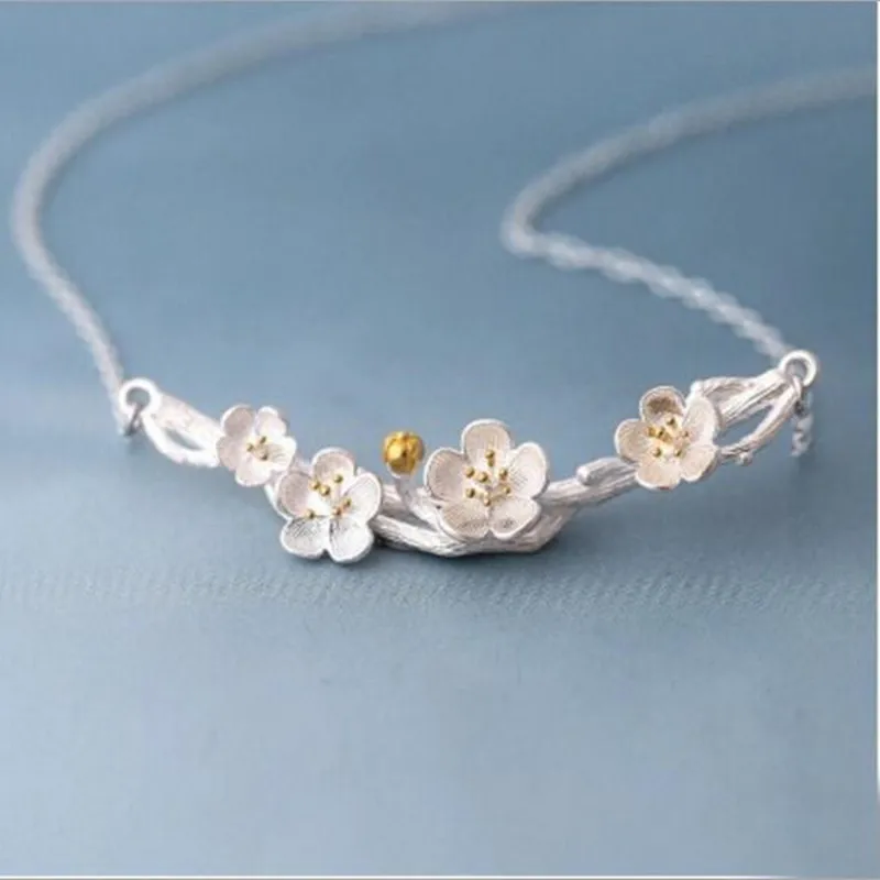 

Fashion Flowers Bud Sakura Branch Pendant Female Necklace Silver Color Elegant Accessories for Woman Ladies Colar SN234