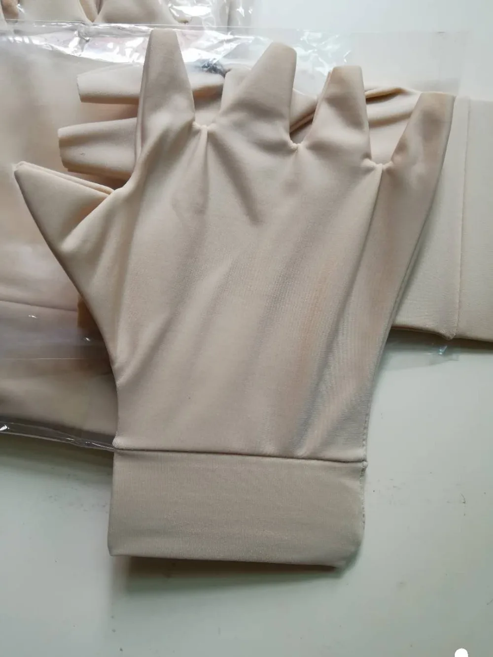 100 шт Половина новых пальцев перчатки при артрите кистевой боли в руке