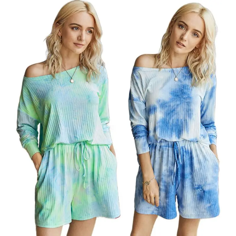 

Женская пижама с рукавами «летучая мышь» и шортами