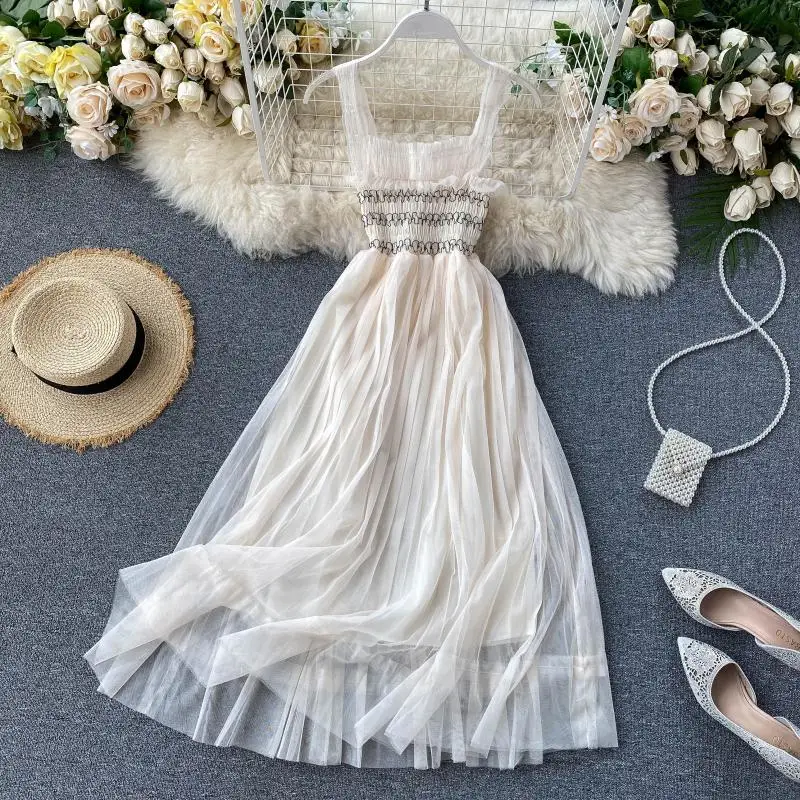 Женское Сетчатое платье на бретелях спагетти однотонное ДРАПИРОВАННОЕ