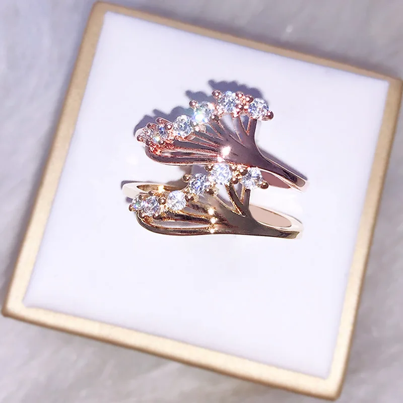 Женское кольцо из желтого золота с топазом и бриллиантом 14 к | Украшения