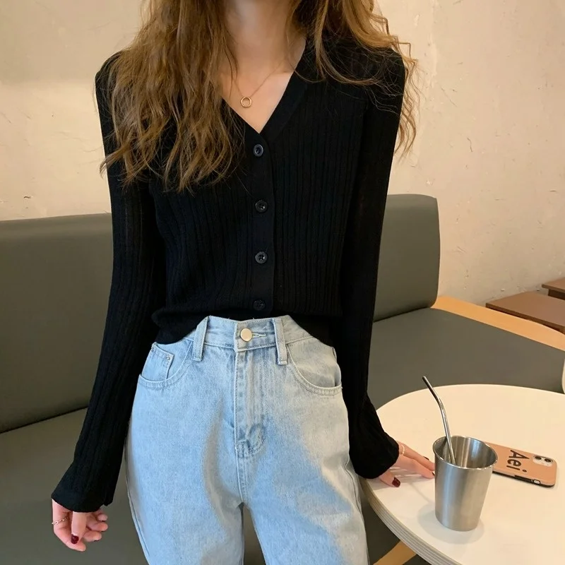 Тонкая трикотажная рубашка с V-образным вырезом для ранней осени верхняя одежда