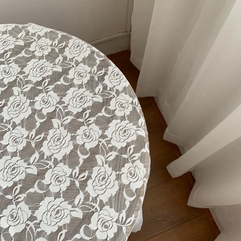 Белая винтажная кружевная скатерть Французская романтическая с розами