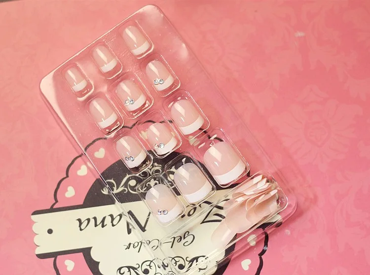 24 шт. Красота светильник белого цвета с короткими французский накладные ногти