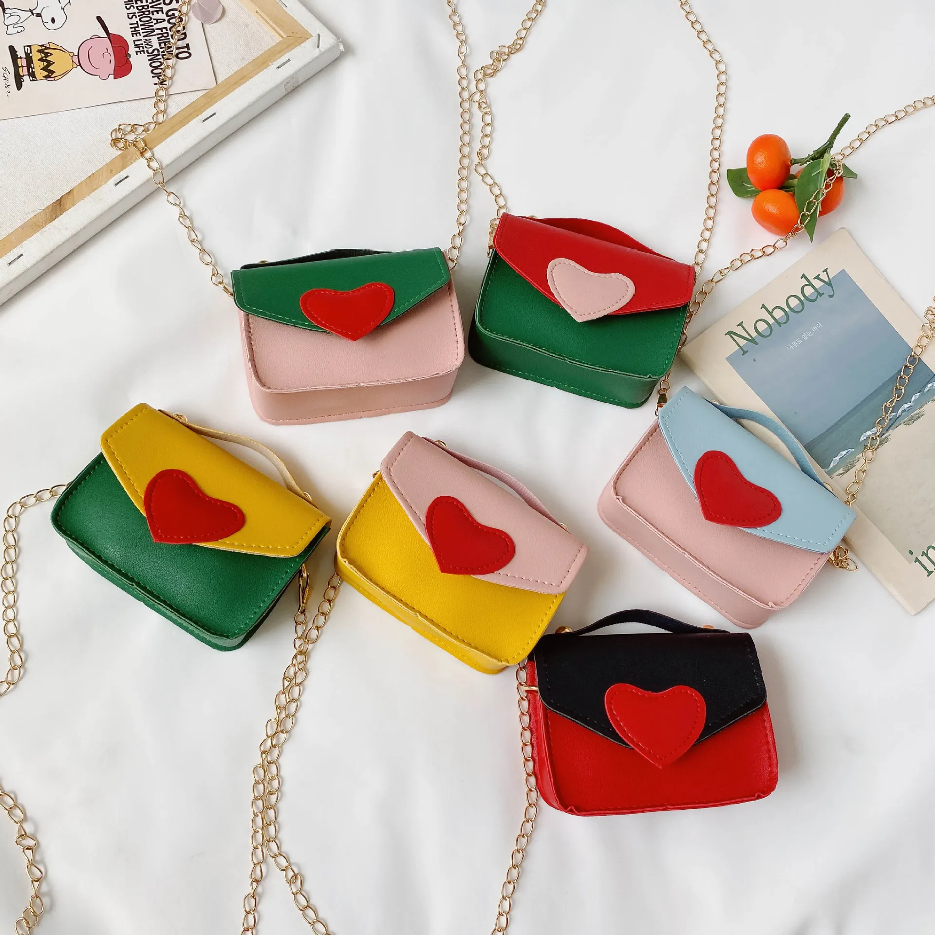 

Детский мини-кошелек, милая сумка через плечо в форме сердца для маленьких девочек, маленькая сумка для монет, женская сумка-тоут