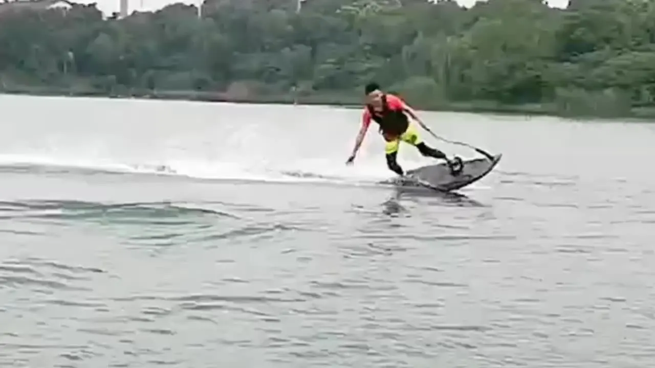 

China Manufacturer Water Sport Jetsurf Carbon Surfboard, Jet Surfboard for Sale