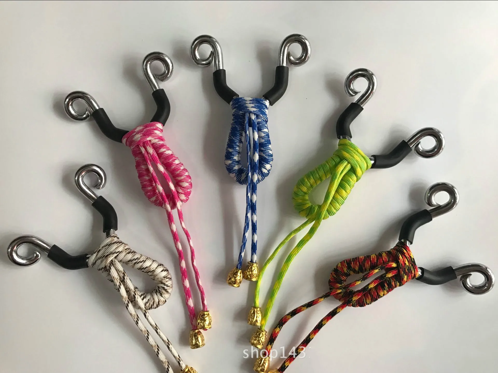 

Small Contrary Flexure Alloy Small S Slingshot Toy Outdoor Traditional Sports Nostalgic