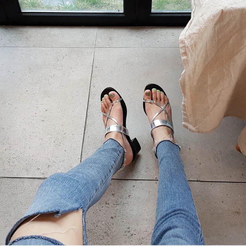 Сандалии на среднем каблуке с открытым носком пряжкой размер 33-42 | Обувь