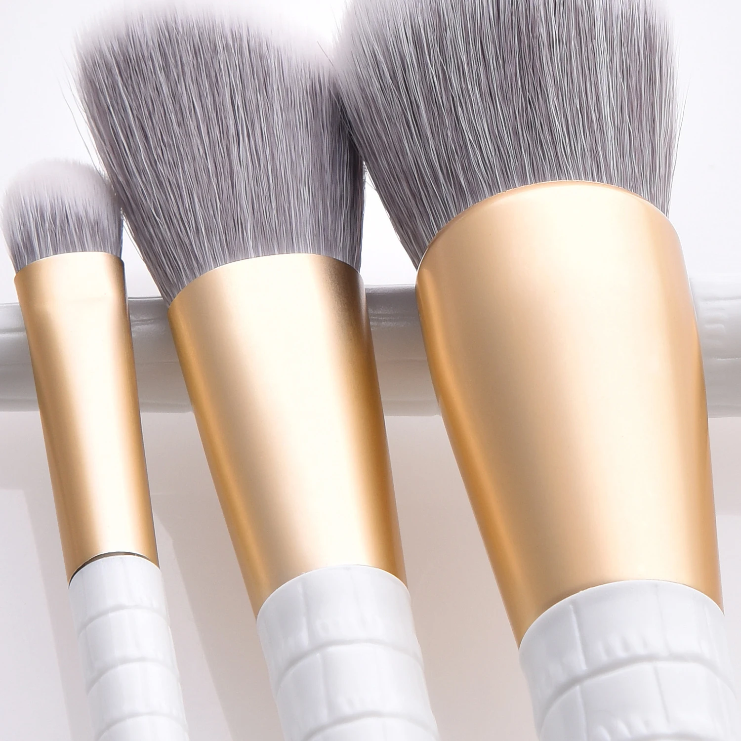 Новинка 10 шт. черный белый набор кистей для макияжа из крокодиловой кожи масштаб