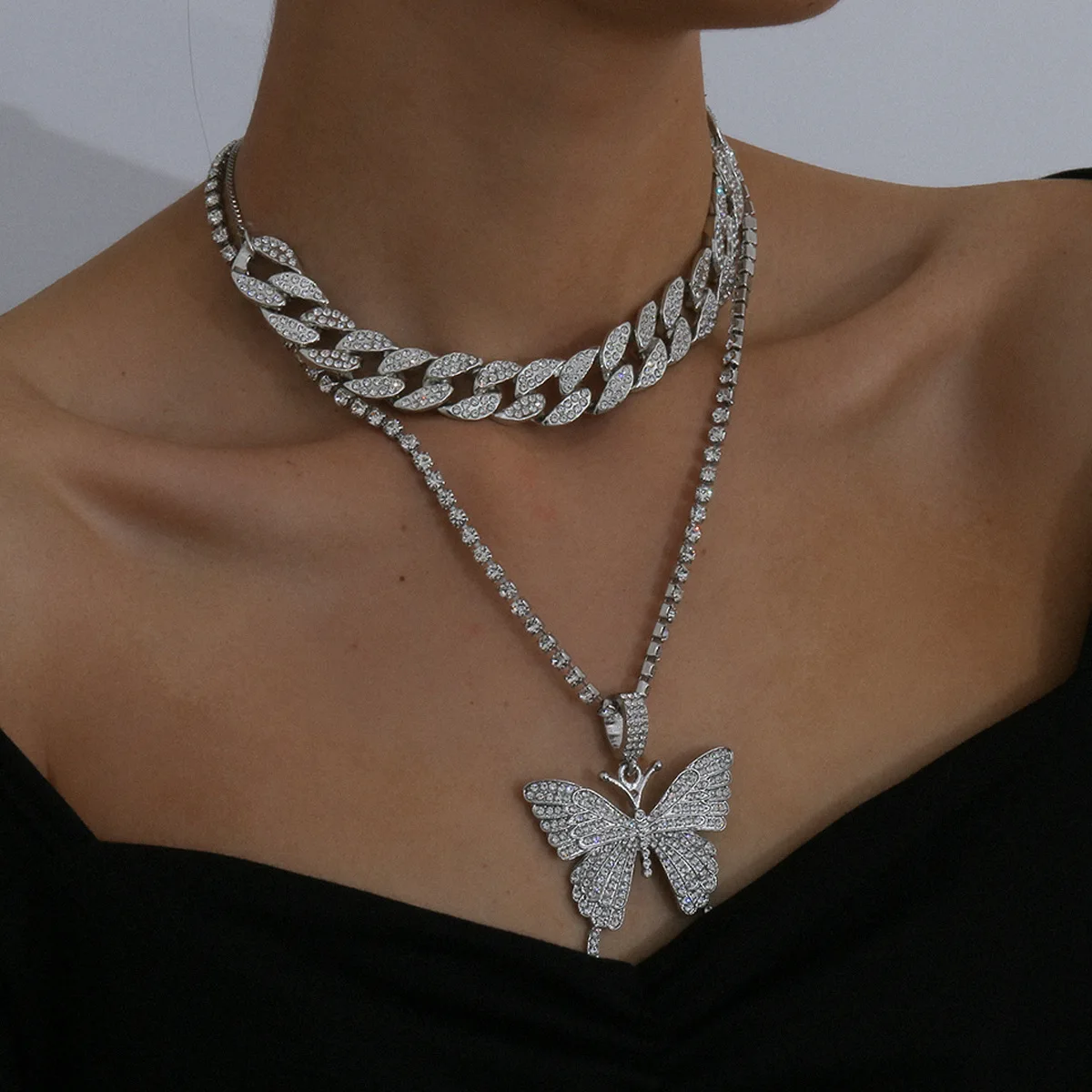 

Women's Necklace 2pcs Suit Hip Hop Butterfly Pendant Necklace Elegant Temperament Full of Water Diamond Cuba Jewelry