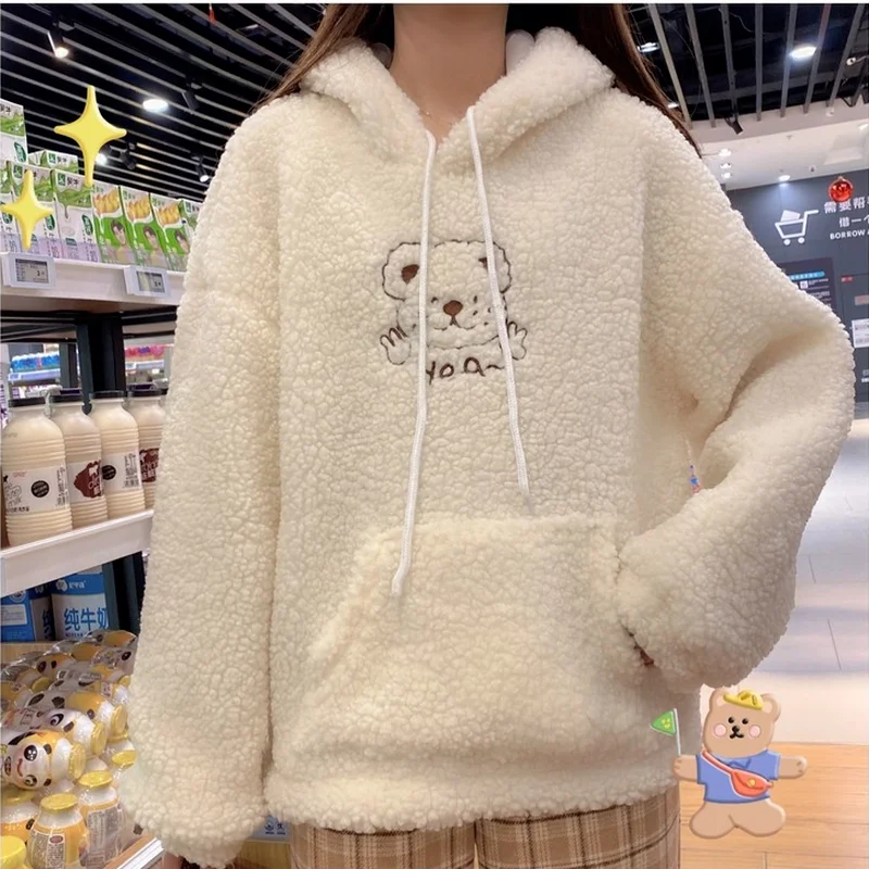 

Женская осенне-зимняя толстовка с капюшоном и вышивкой медведя