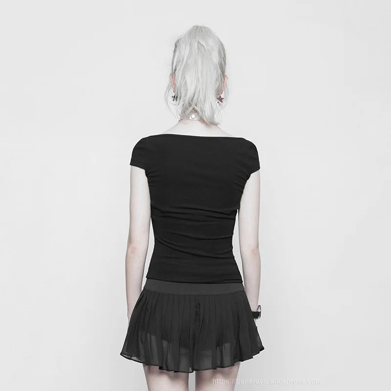 Женская футболка с коротким рукавом черная облегающая большим воротником в