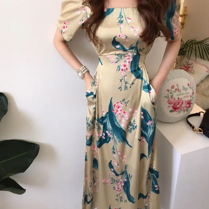 

Korean Chic Elegant Graceful Lady Slim Fit Slimming Retro Square Collar Flower Puff Sleeve Lace-up Waist-Controlled Dress
