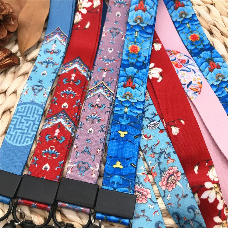 Ремешки на шею по индивидуальному заказу в фольклорном стиле для ключей