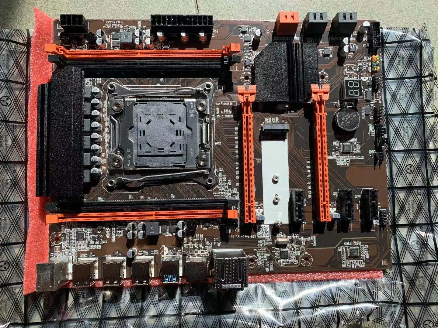   X99 LGA2011-3      E5 2620 V3 DDR4 4  