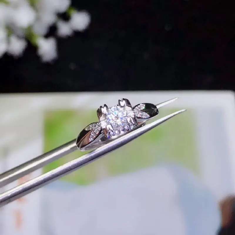 Кольцо из серебра 925 пробы с муассанитом карата|Кольца| |