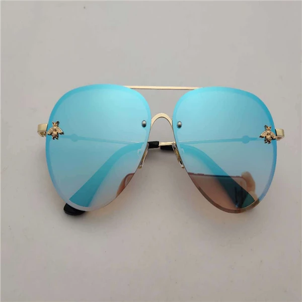

Brand Design 2021 Fashion Women Small Bee Sunglasses Colourful Rivet Glasses Female Male Outdoor Traveling Eyeglasses UV400