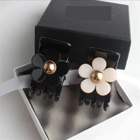 new korea style exquisite flower pearl small hair claws black white color joker hair clips clover crabs daily hair accessories