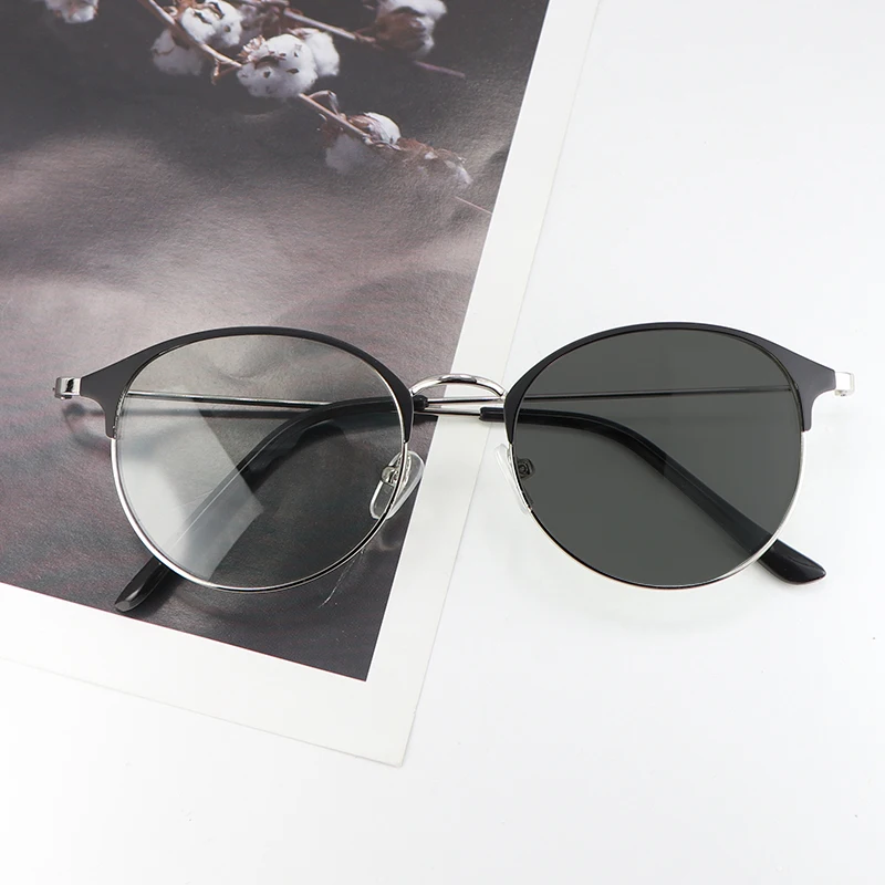 

2021 Photochromic Sunglasses Men Anti Radiation Cellphone Glasses Chameleon Anti-Blue Round Women Indoor Outdoor Eyeglasses