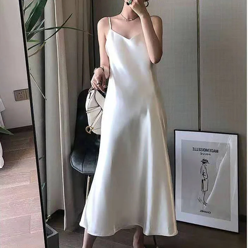 

Silk Dress Women Satin Strap Long Plus Size Dress Woman Summer Slip V Neck Night Dresses Women Sexy Party Clothes 2021 Club New