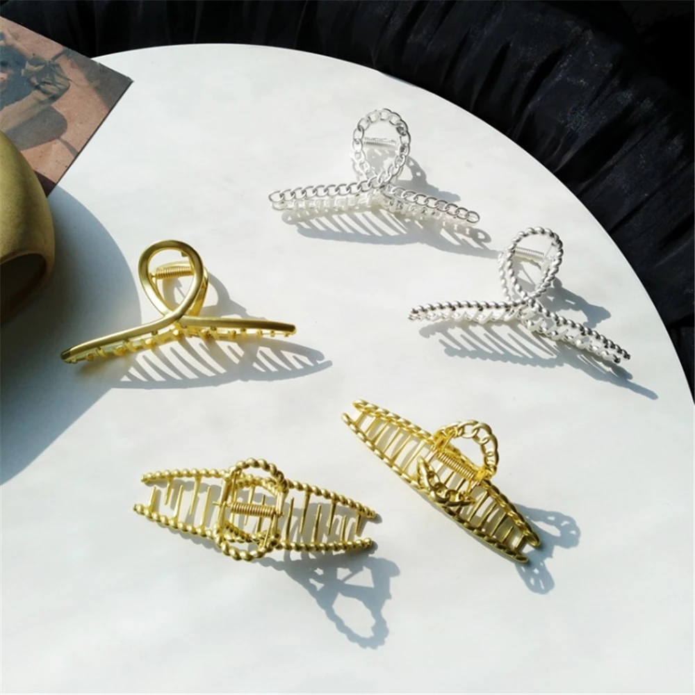 

New Fashion Alloy Hairpin Woman Contracted Temperament Copper Hollow Out Hair Clip Claw Clip Accessories Sell Like Hot Cakes