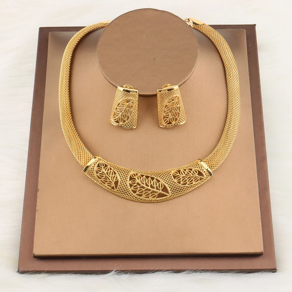 

Women's Jewelry Set Luxury Necklace Leaf Hollow Shape Gold Plated Necklace Pendant Earrings Wedding Accessories Wedding Party