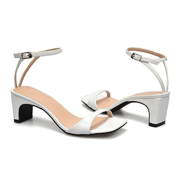 Новинка Белые удобные босоножки телесного цвета Женские летние туфли из