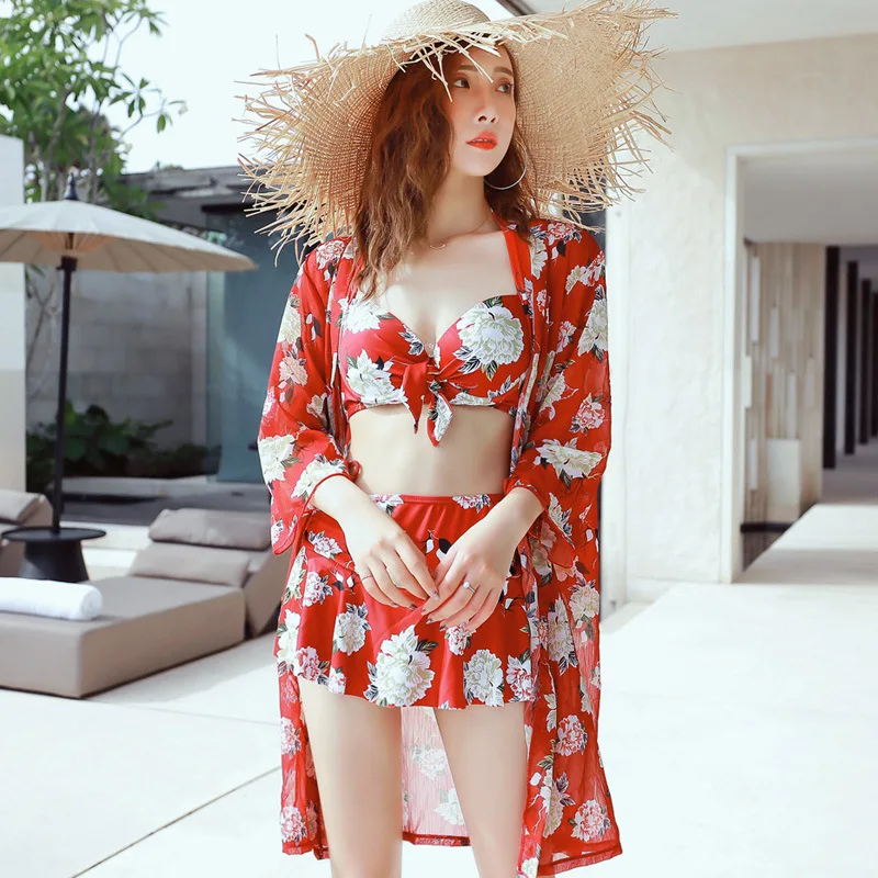 Женский купальный костюм бикини комплект из трех предметов с накидкой