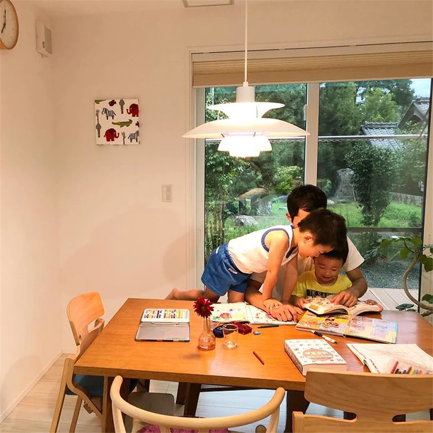 Современные европейские подвесные светильники в виде летающей тарелки лампы