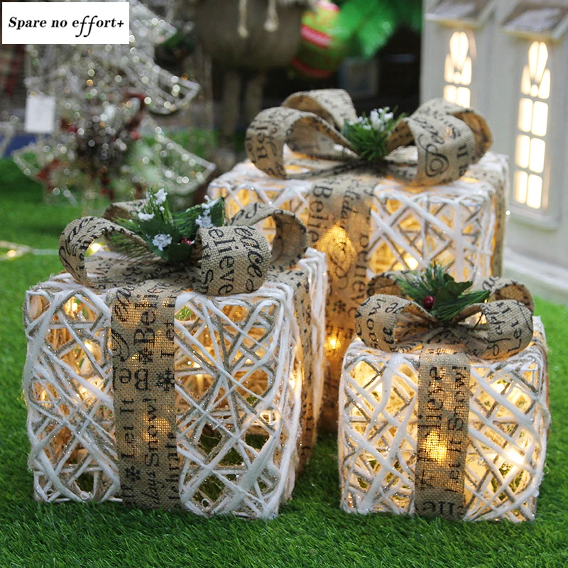 

Luminous Gift Box Christmas Decoration Three-piece Set Christmas Eve Decoration Scene Decoration Store Decoration Christmas 2021