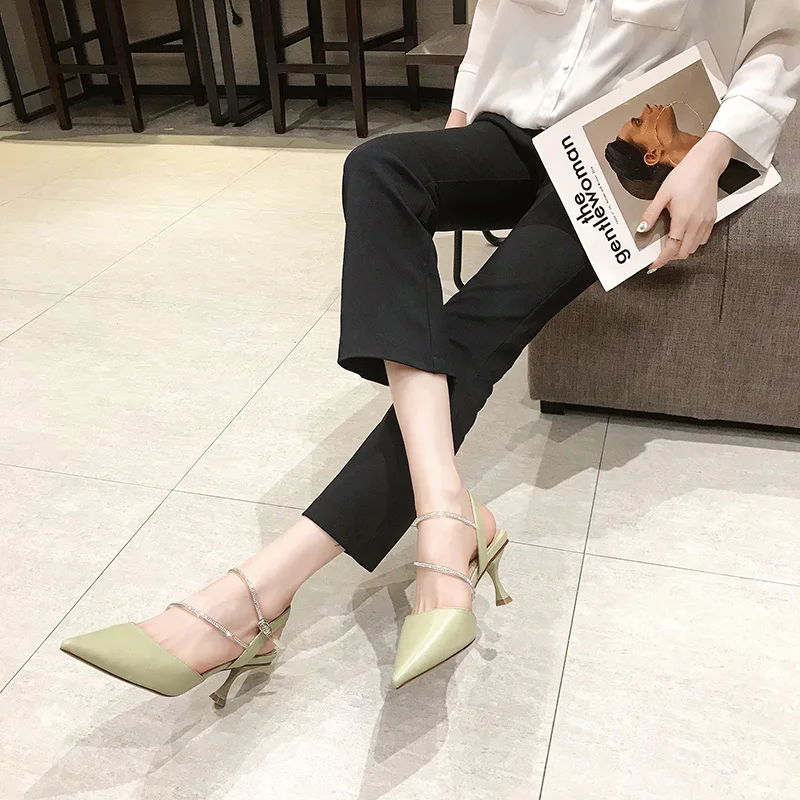 Сандалии женские с ремешком на щиколотке заостренный носок высокий каблук