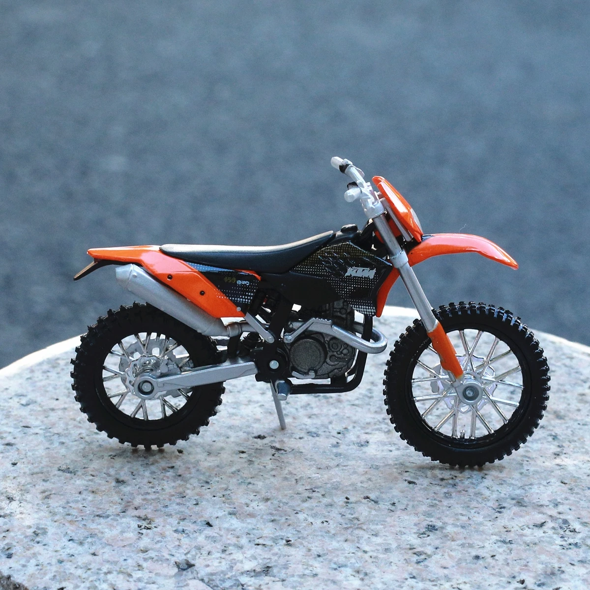 

Мотоциклетная модель Maisto 1:18 KTM 450 EXC Motogp, сувенирная игрушка, коллекционная мини-мото литье под давлением