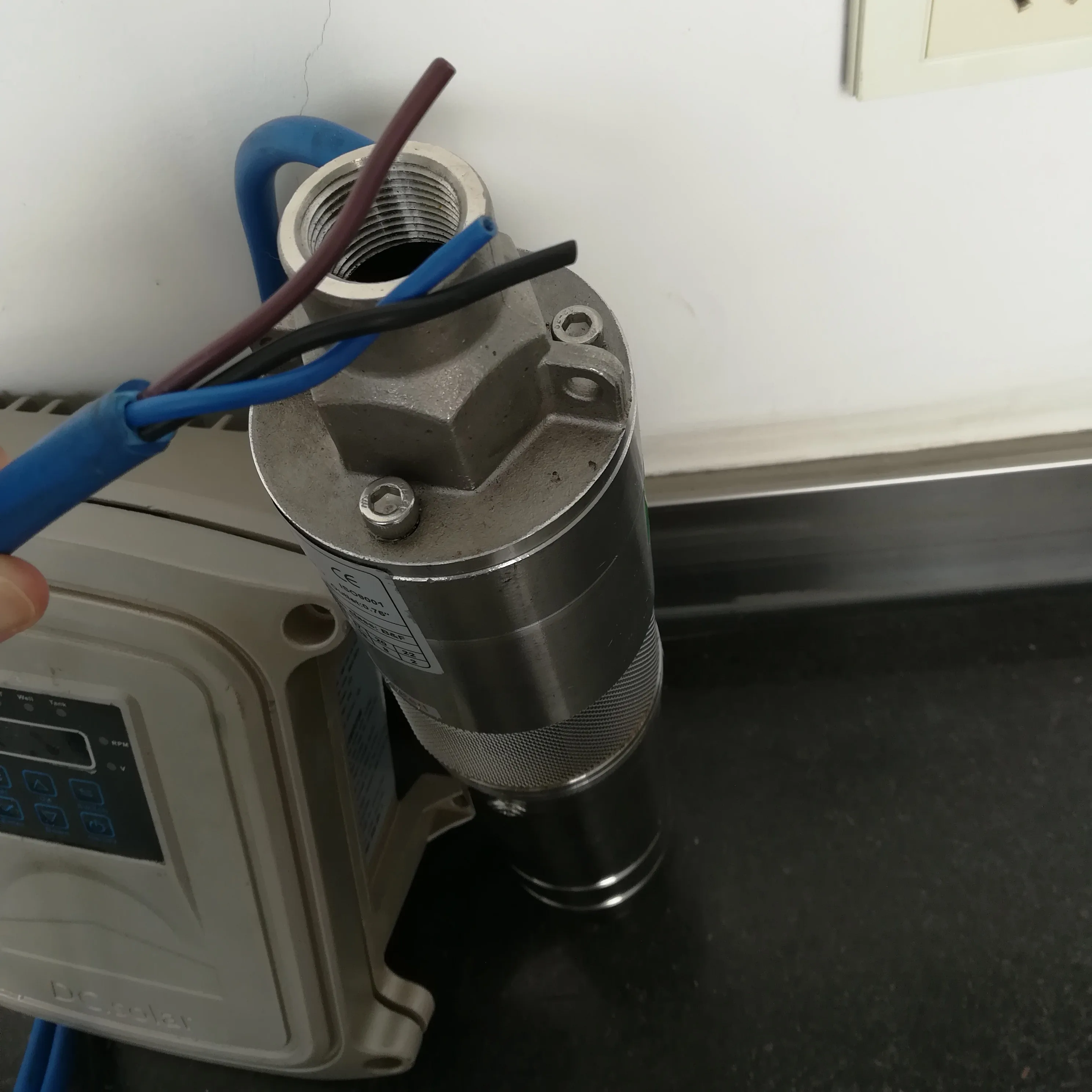 Погружной Солнечный насос 3GG1. 0/30-D24/80 36V 30M 80W солнечной энергии 110W 1m³/H 0,75 ''выход с Mppt функцией контроллера