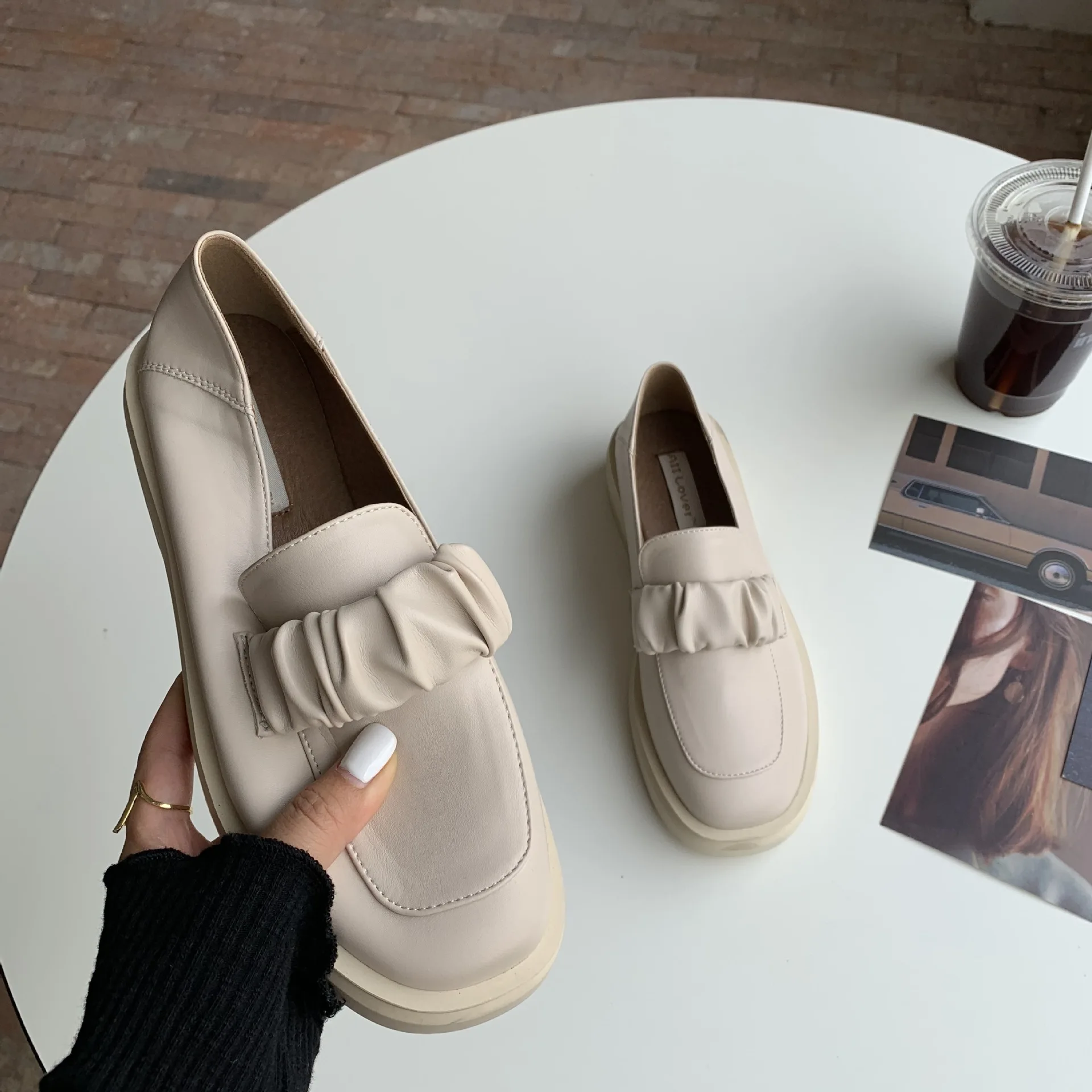 

British Style Shoes Woman Flats Oxfords Casual Female Sneakers Shallow Mouth Loafers With Fur Round Toe Modis All-Match Preppy D