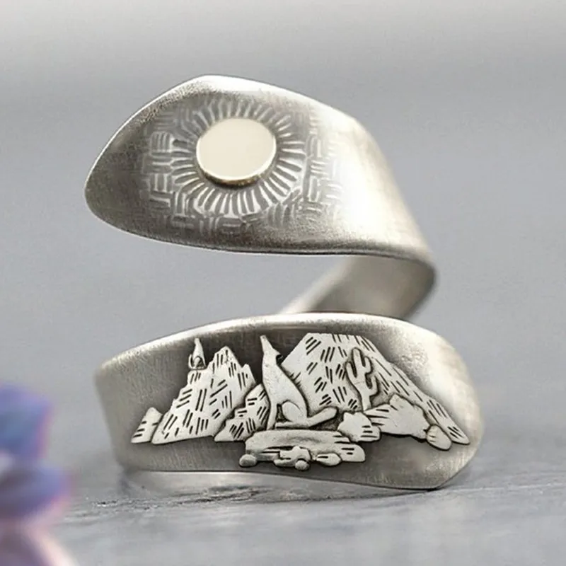 

Vintage Bohemia Wolf Ring Personality Rotating Spiral Silver Male Female Opening Carving Cactus Ring Models Adjustable Wholesale