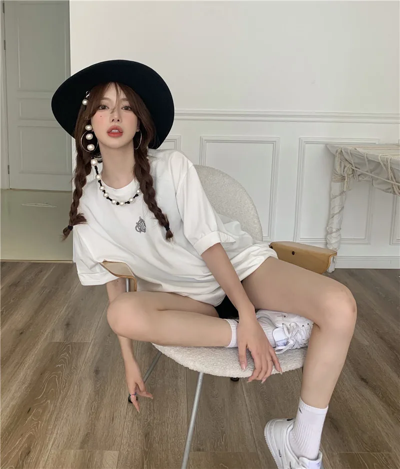 

YTX1034 2021 new summer loose mid-length bottoms missing print white short-sleeved T-shirt women