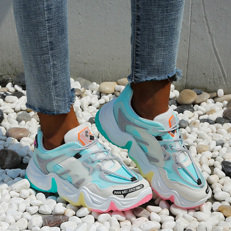 

Кроссовки женские массивные, Вулканизированная подошва, дышащие, Радужный цвет, Повседневная модная обувь, увеличивающая рост, лето 2020