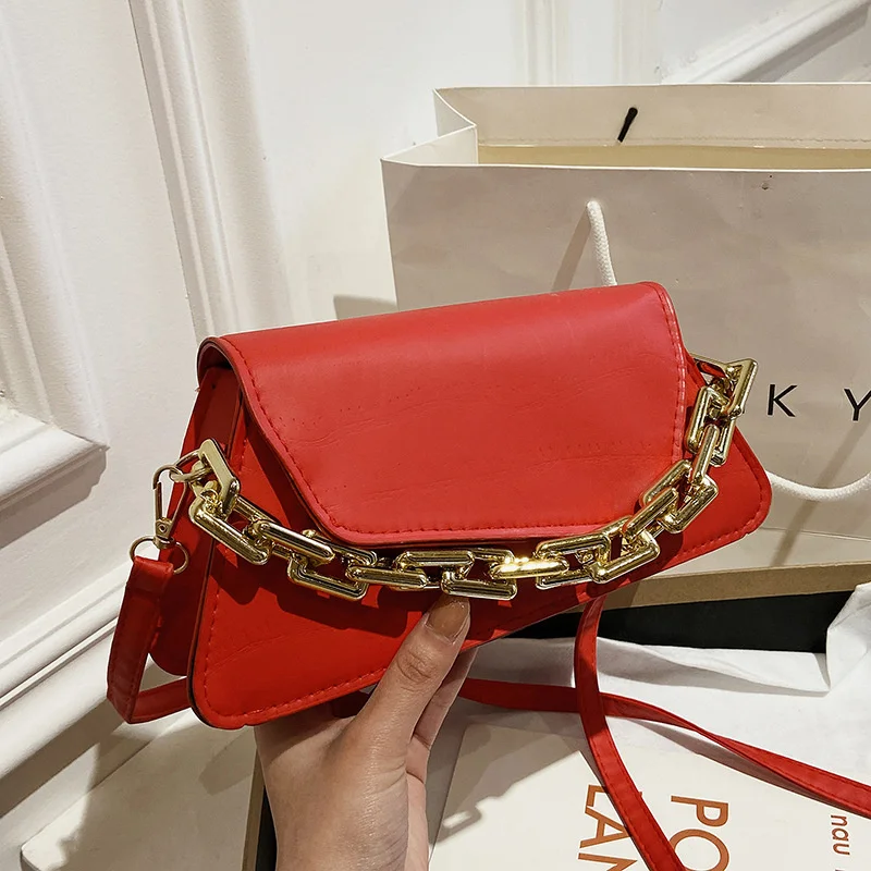 

Small Square Bag New Solid Color Winter Texture Foreign Style Single Shoulder Messenger Bag Simple Thick Chain Handbag
