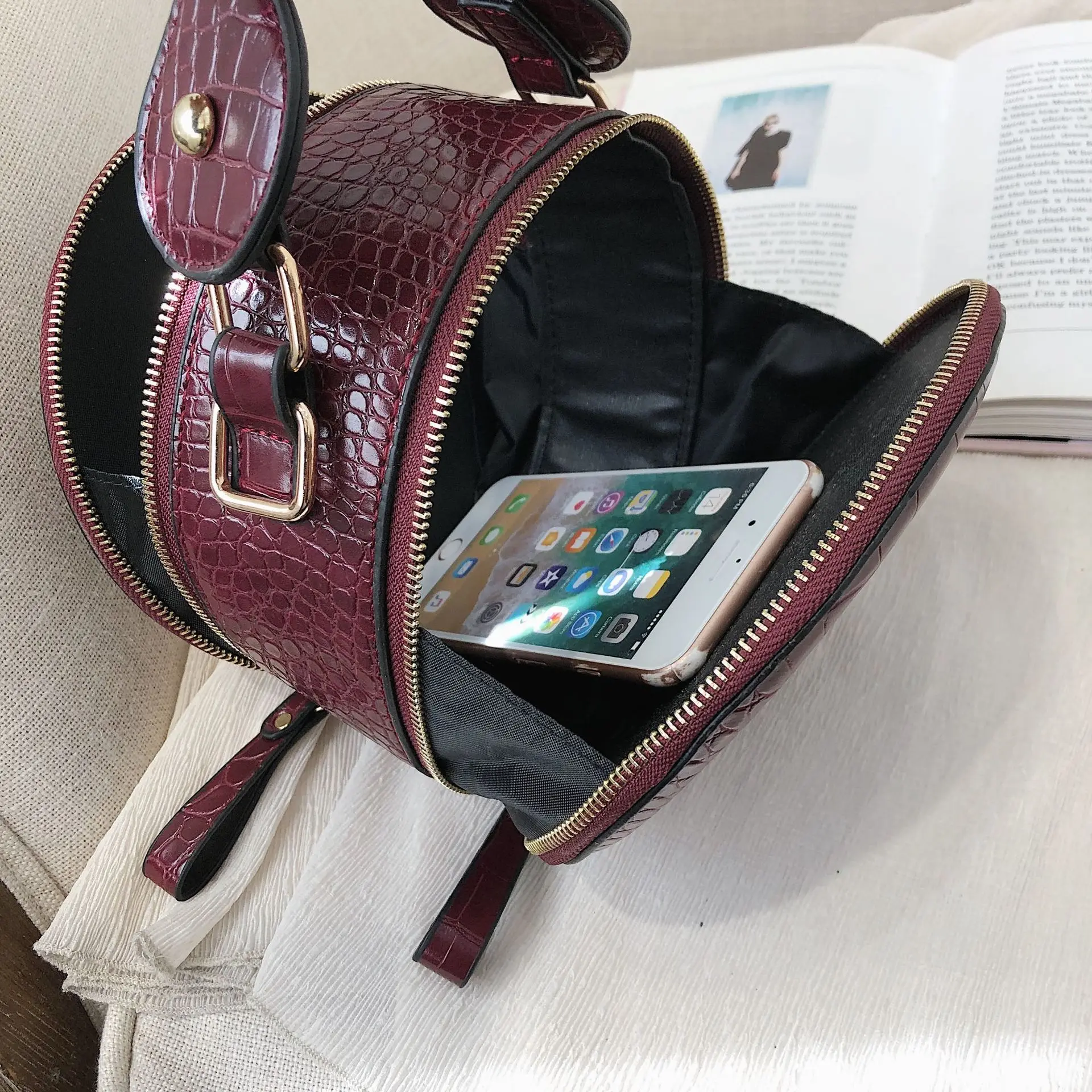 Новая Винтажная женская маленькая круглая сумка через плечо круговая для женщин