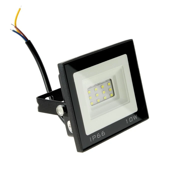 Прожектор светодиодный Luazon Lighting 10 Вт 800 Лм 6500К IP66 220V 1720471 | Лампы и освещение