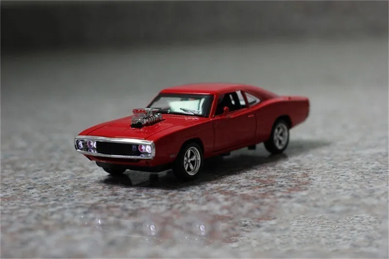 1/32 Форсаж Dodge Зарядное устройство модели автомобилей Литые под давлением сплав лошадей мышечные модели автомобилей со звуковым освещением игрушка подарок для коллекции