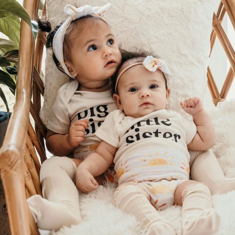 

Newborn Photography Props Accessories Baby Clothes Bows Headbands Vests Shorts Girls Boys Clothes Photo Props 3 pieces