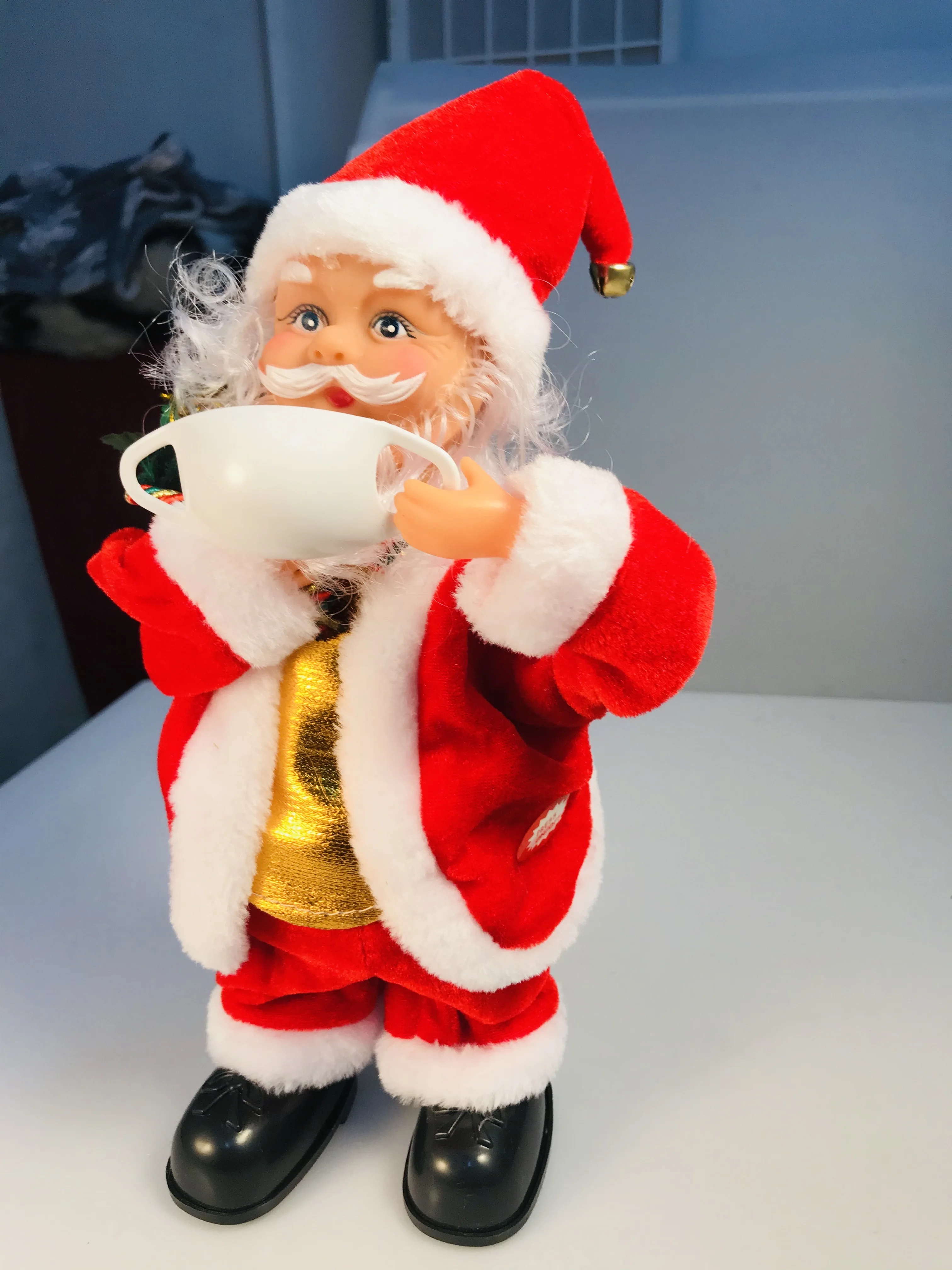 

Рождественская электрическая Музыкальная кукла Санта-Клауса, танцующая модель, детская игрушка, рождественские украшения, украшение Вечер...